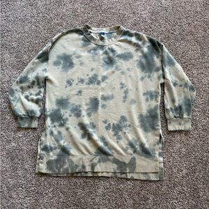 Tie-Dye Sweatshirt in Green and Cream